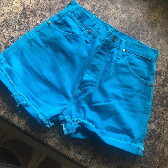 Wrangler Pants - High waisted shorts